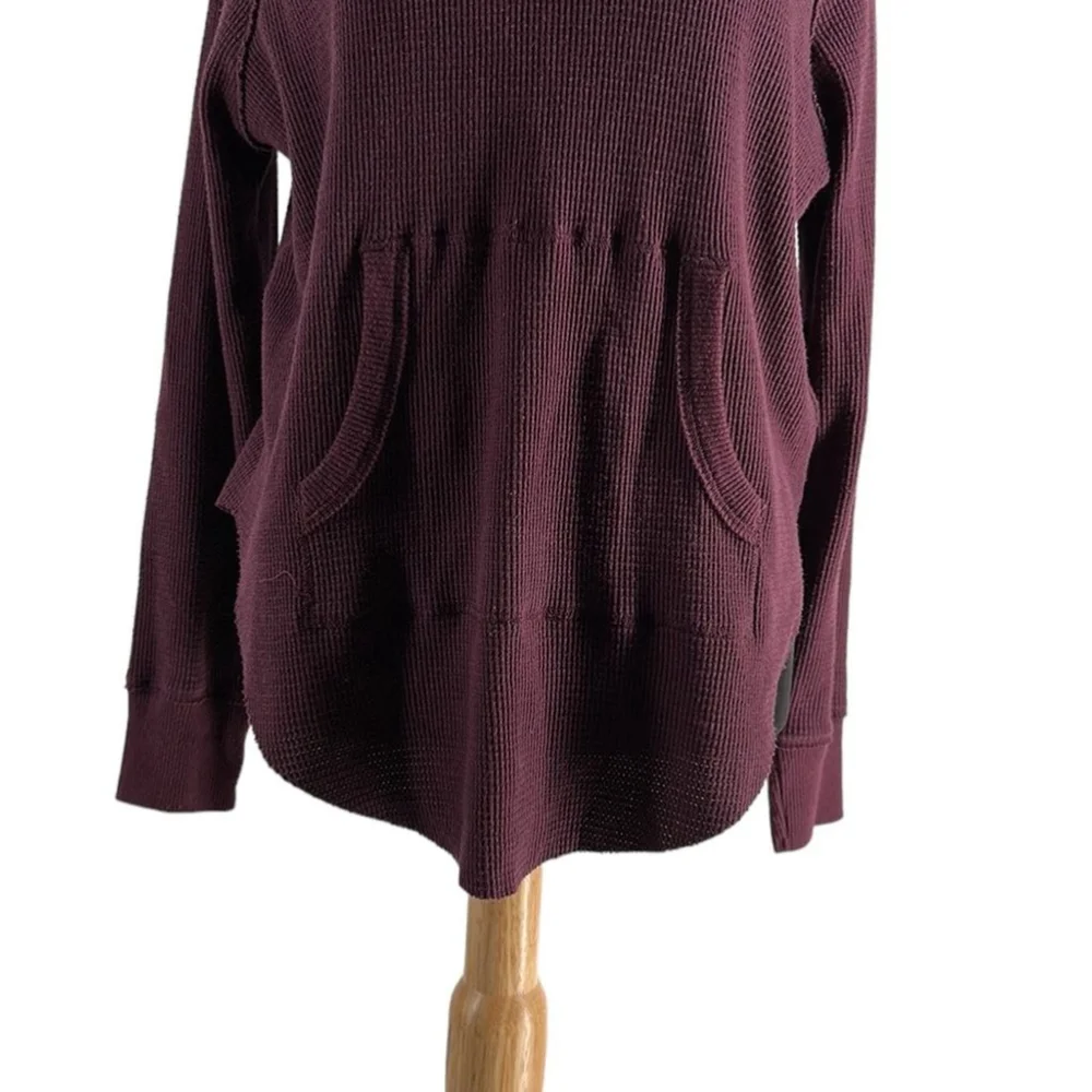 Aritzia tna waffle hoodie long sleeve light weight lounge wear casual maroon xs - Picture 6 of 8